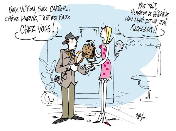 Un détective dit à une dame que ces objets sont des faux